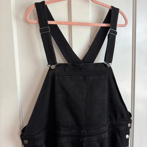 Universal Standard Black Overalls - Picture 1 of 6